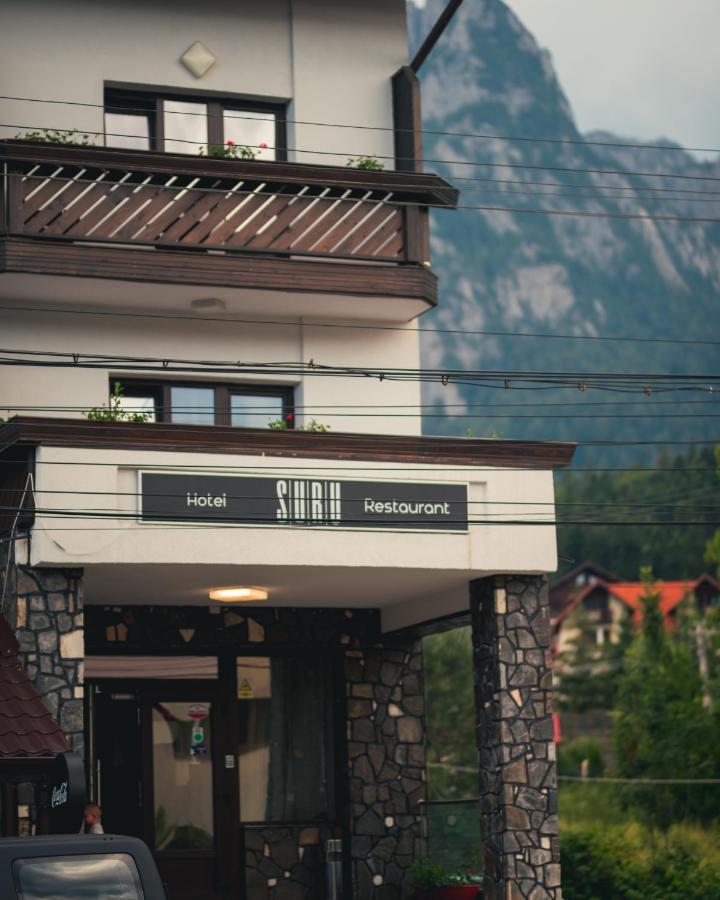 Suru Hotel & Restaurant Буштени Экстерьер фото